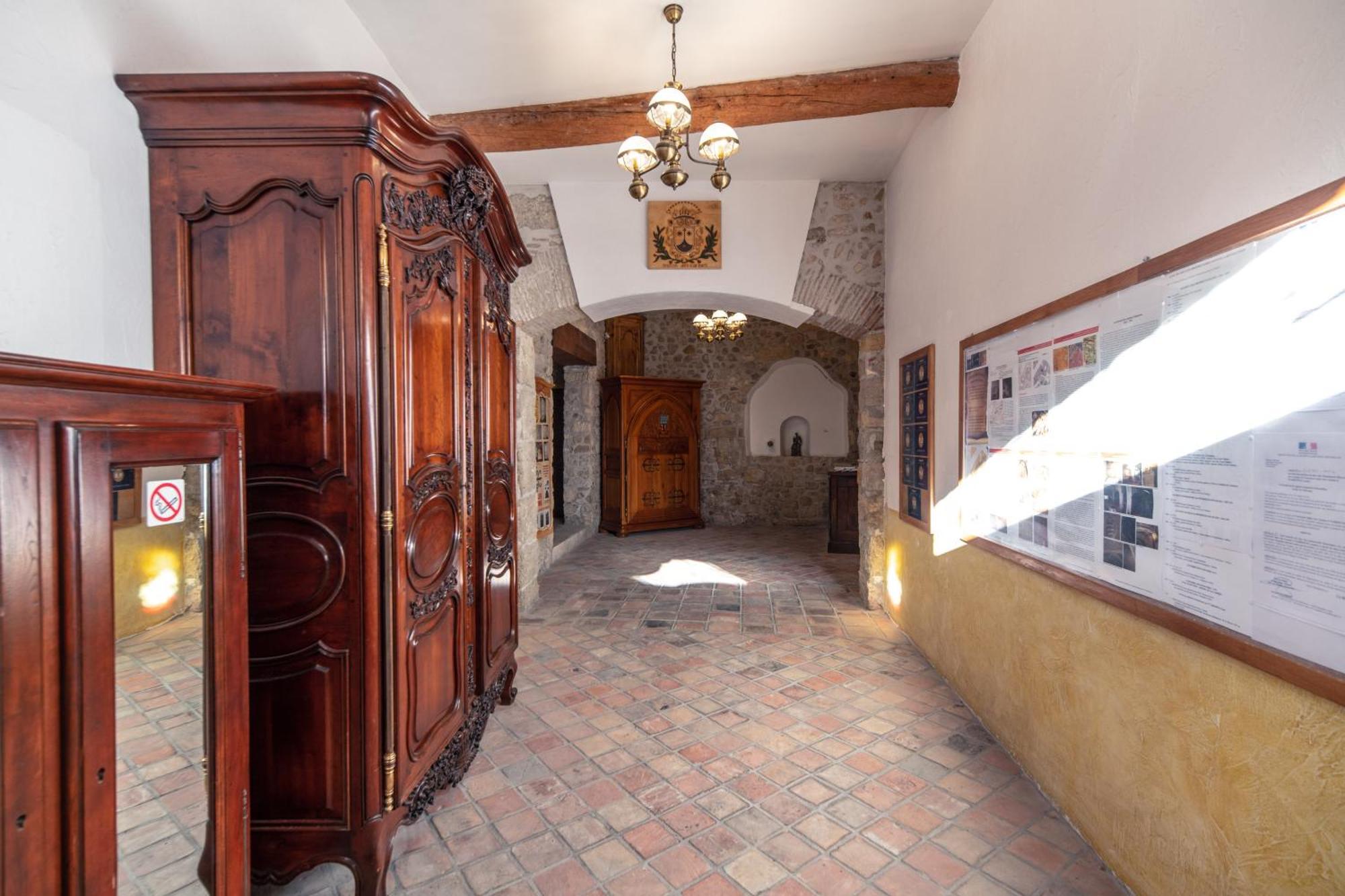 Studio Dans L'Eglise Du Couvent Narbonne Kültér fotó